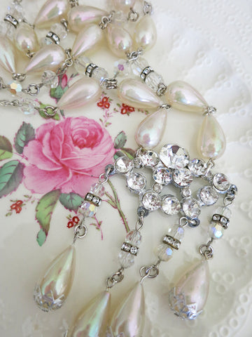 Irresistible Iridescent Teardrop Pearl Necklace