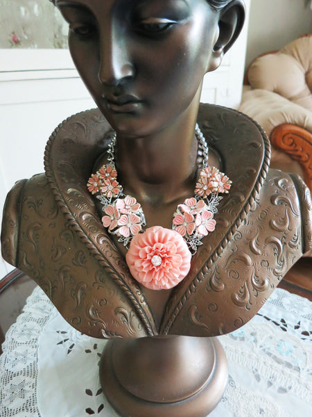 Pastel Peachy Flower Collar Necklace