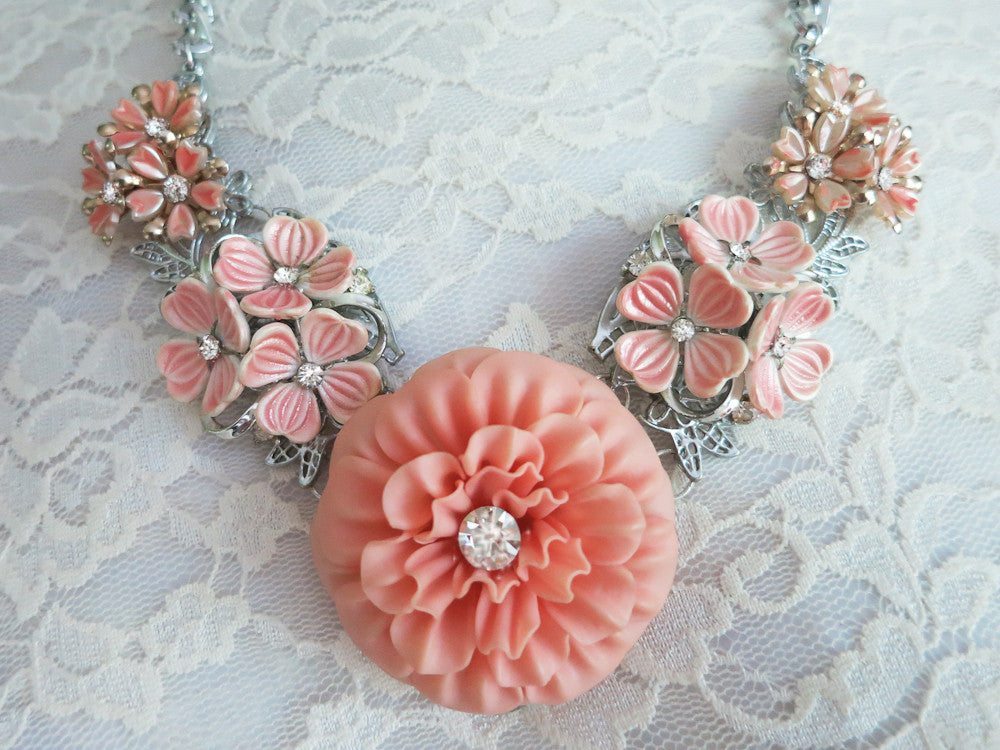Pastel Peachy Flower Collar Necklace