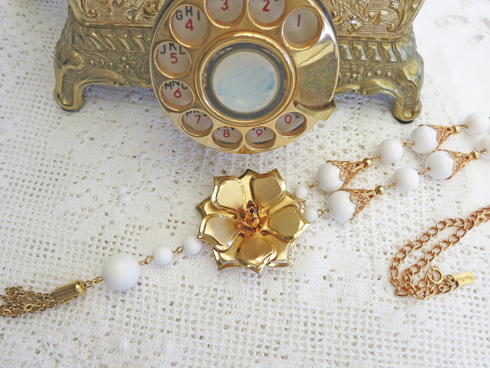 Snow White With Gold Flower Necklace