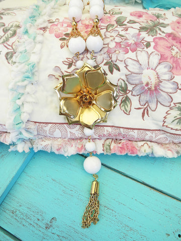 Snow White With Gold Flower Necklace