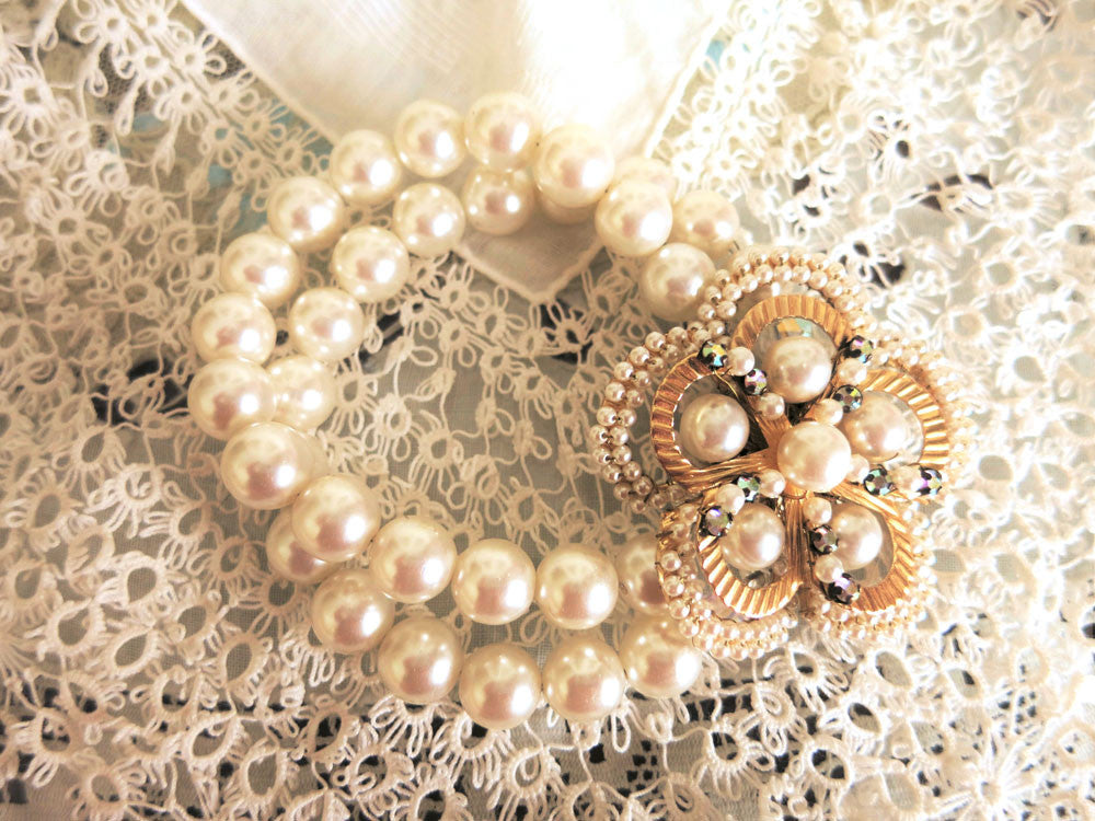 Pearl Bracelet with Beautiful Clasp