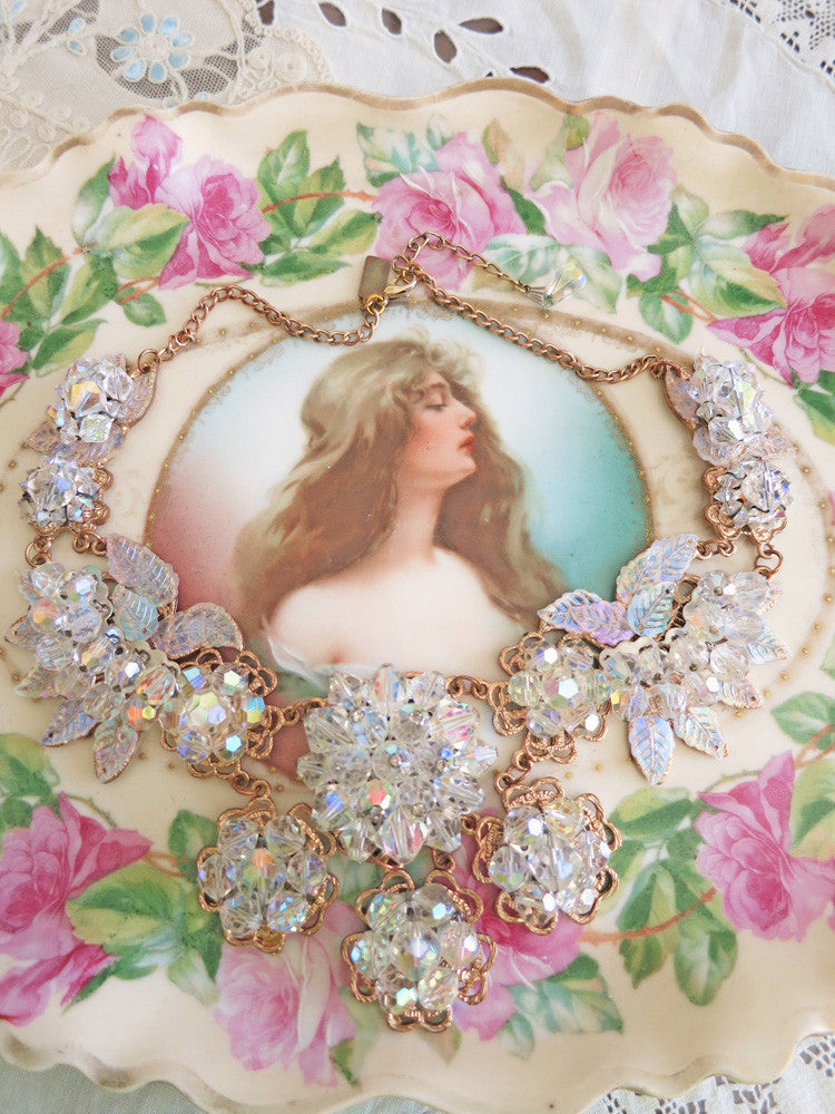 Elegant Crystal Necklace
