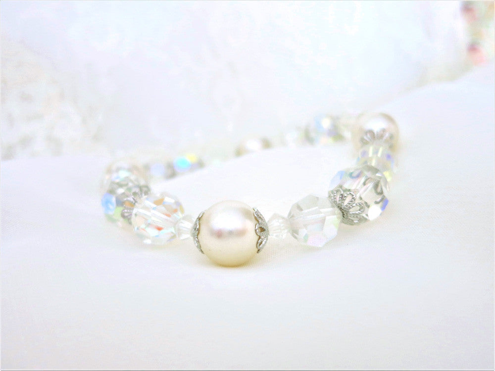 Delightful Pearl and Swarovski Crystal Bracelet