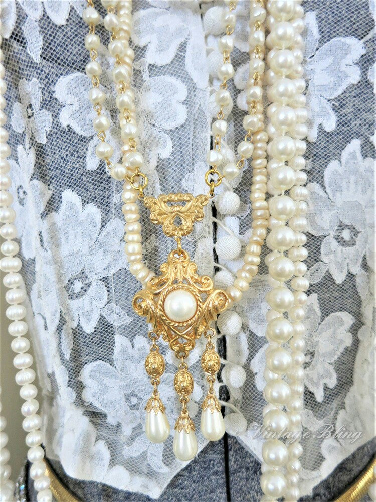 Pearl Teardrop Necklace