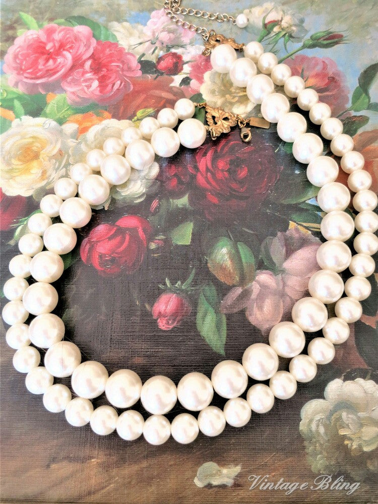 Double Strand Short Pearl Necklace