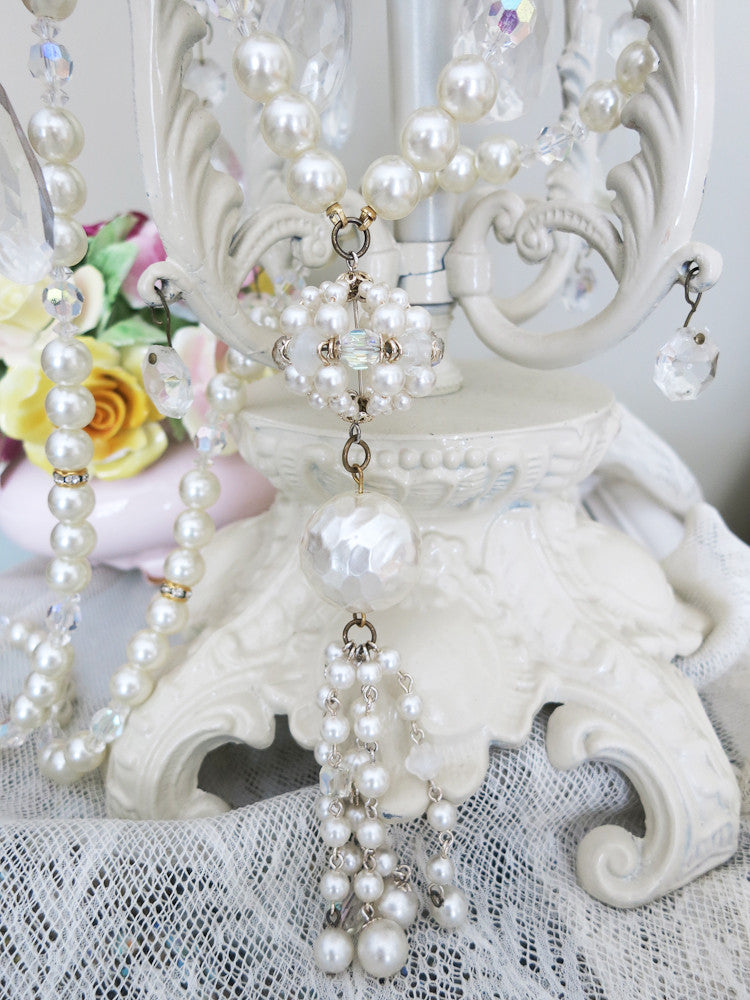 Long Elegant Pearl Necklace