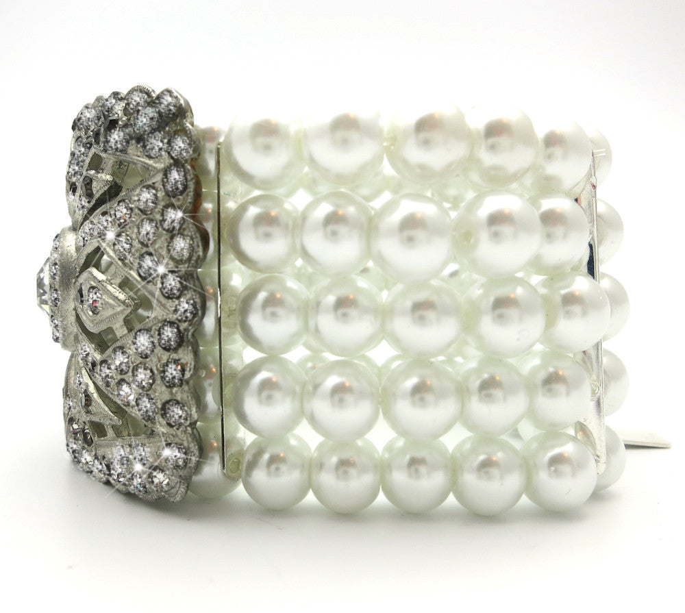 Rhinestone Buckle Bracelet With Pearls