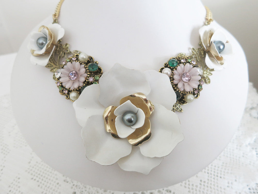 White Roses Statement Collar Necklace