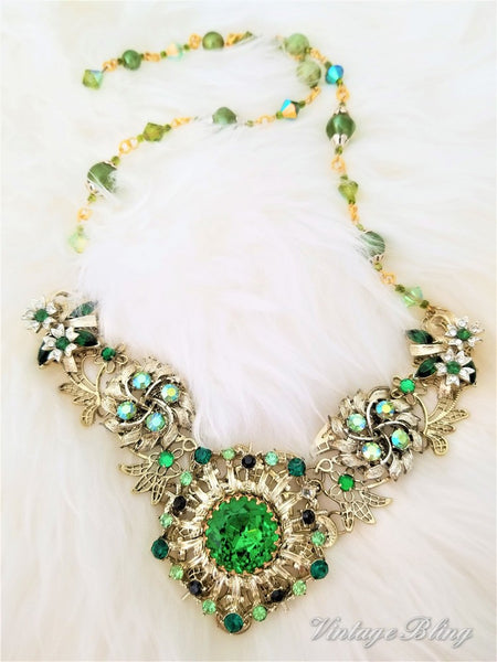 Glamorous Emerald Green Bib Style Necklace