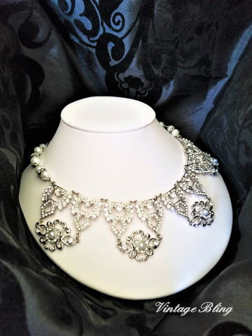 Striking Pearl and Rhinestone Necklace