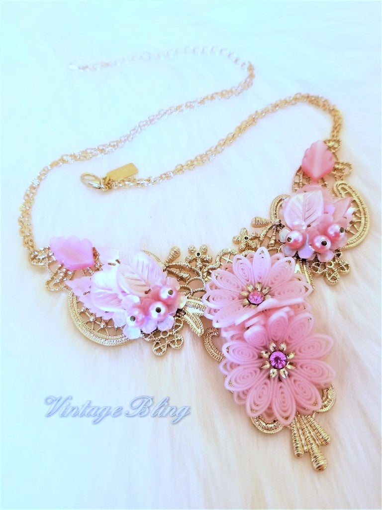 Pink flower 2025 statement necklace